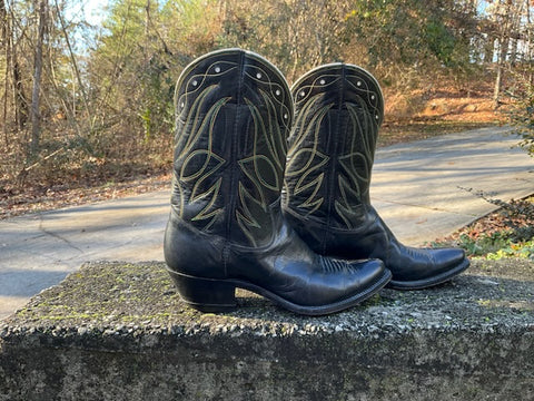 Size 7.5 women’s Olsen Stelzer boots