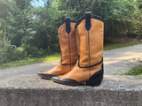 Size 7.5 women’s Donald Pliner boots