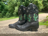 Size 8 women’s Larry Mahan boots