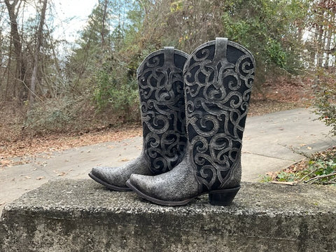 Size 7 women’s Corral boots