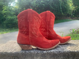 Size 9 women’s Dan Post boots