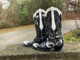 Size 7 women’s Bodacious boots