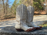 Size 7.5 men’s or 9 women’s Justin boots