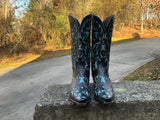 Size 9 women’s Lucchese boots