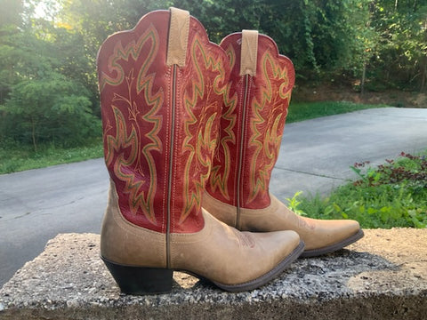 Size 8.5 women’s Twisted X boots