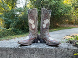 Size 9 women’s Ariat boots