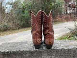 Size 7.5 men’s or 9 women’s Larry Mahan boots