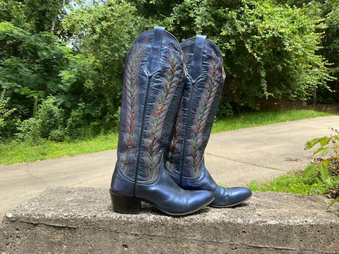 Size 5.5 women’s Larry Mahan boots