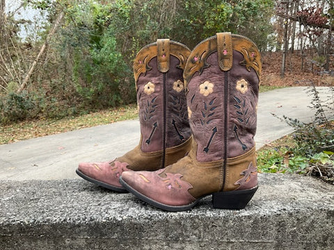 Size 9.5 women’s Laredo boots