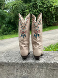 Size 7.5 women’s Zodiac boots