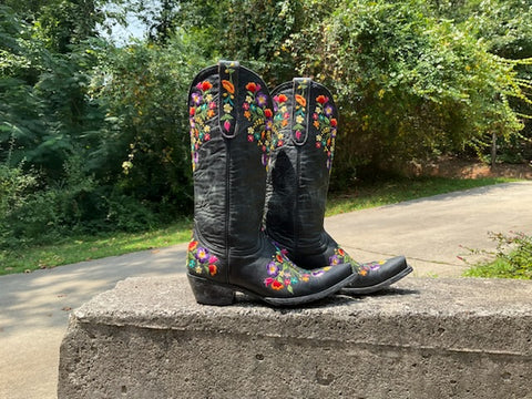Size 6.5 women’s Old Gringo boots