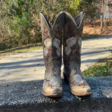 Size 7.5 women’s Ariat boots