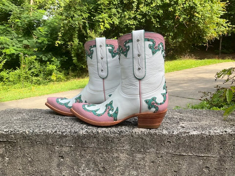 Size 7.5 women’s Old Gringo boots