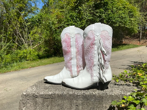 Size 9 women’s Acme boots
