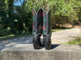 Size 10.5 men’s or 12 women’s Justin boots
