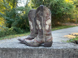 Size 9 women’s Ariat boots