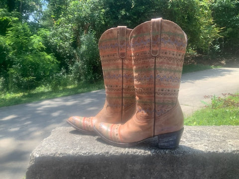 Size 9 women’s Old Gringo boots