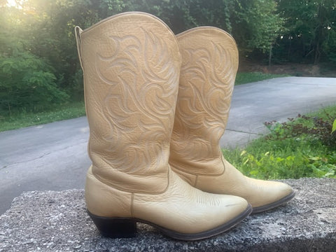 Size 7.5 women’s Tony Lama boots
