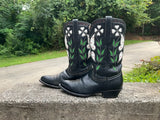 Size 8.5 men’s or 10 women’s Corral boots