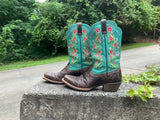 Size 9 women’s Ariat boots