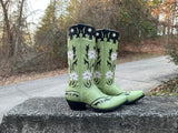 Size 7 women’s Liberty boots