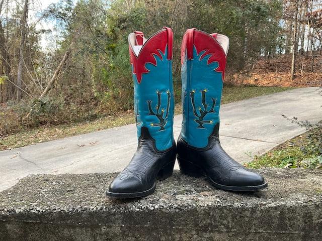 Size 8C women s Champion Attitude boots Bootitude