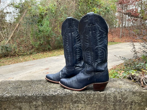 Size 8 women’s Justin boots