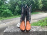 Size 8 men’s or 9.5 women’s Larry Mahan boots