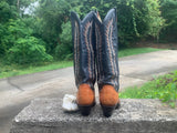 Size 8 men’s or 9.5 women’s Larry Mahan boots