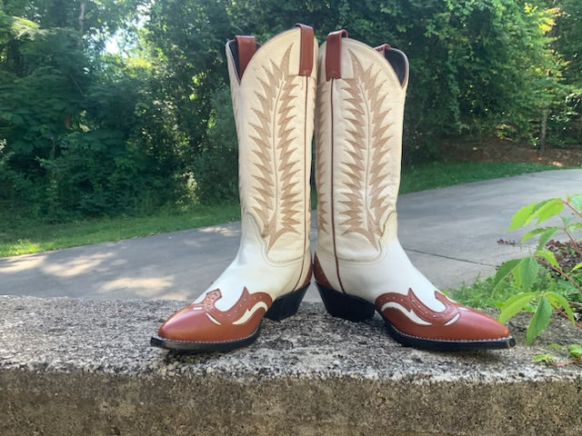 Size 7.5 women s Tony Lama boots Bootitude