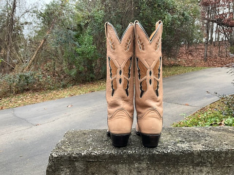 Size 8 women’s Tony Lama boots