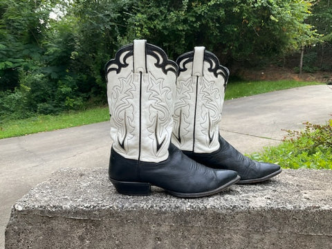 Size 8.5 women’s Panhandle Slim boots