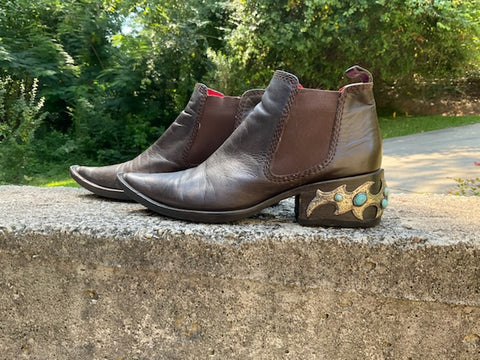 Size 8.5 women’s Vicini by Giuseppe Zanotti boots