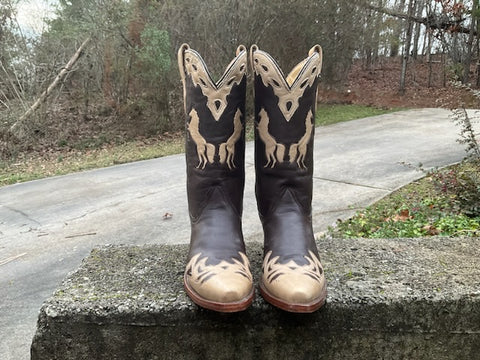 Size 9 women’s Cowgirl Up by Corral