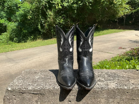 Size 8.5 women’s Code West boots