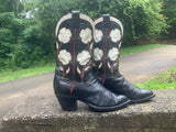 Size 8 women’s Larry Mahan boots