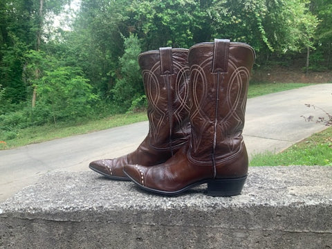 Size 7 women’s Justin boots