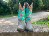 Size 8 women’s Sterling River boots
