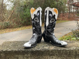 Size 7 women’s Bodacious boots