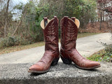Size 7.5 men’s or 9 women’s Larry Mahan boots