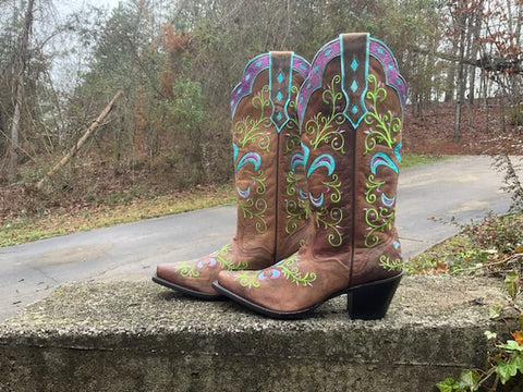 Size 8.5 women’s Sterling River boots