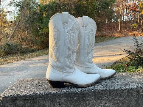 Size 9.5D men’s or 11.5 women’s Nocona boots