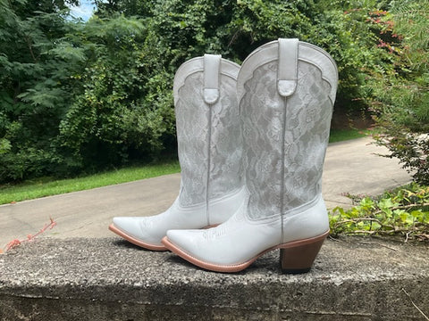 Size 9 women’s Shyanne boots
