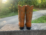 Size 8.5 men’s or 10 women’s Justin boots