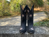 Size 9.5 women’s Shyanne boots