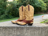 Size 8 women’s Larry Mahan boots