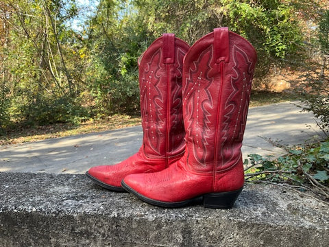 Size 7 women’s Dan Post boots