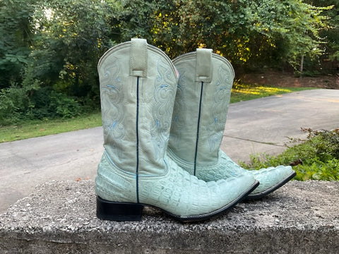 Size 7 men’s or 8.5 women’s handmade boots