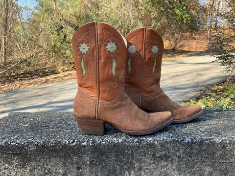 Size 7 women’s Liberty boots