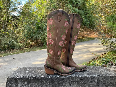 Size 7 women’s Liberty Black boots